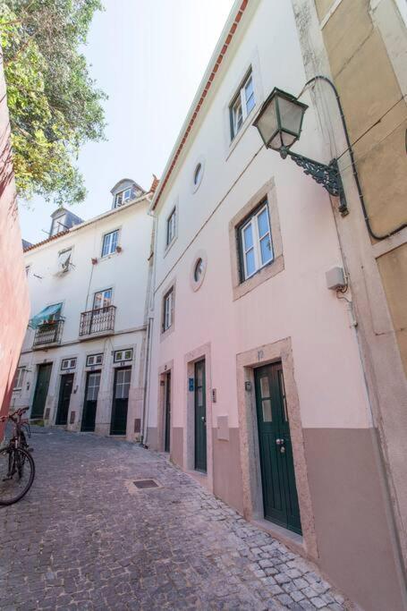 Appartamento Sao Vicente IV - Eco-Flat With French Balcony & View Lisbona Esterno foto